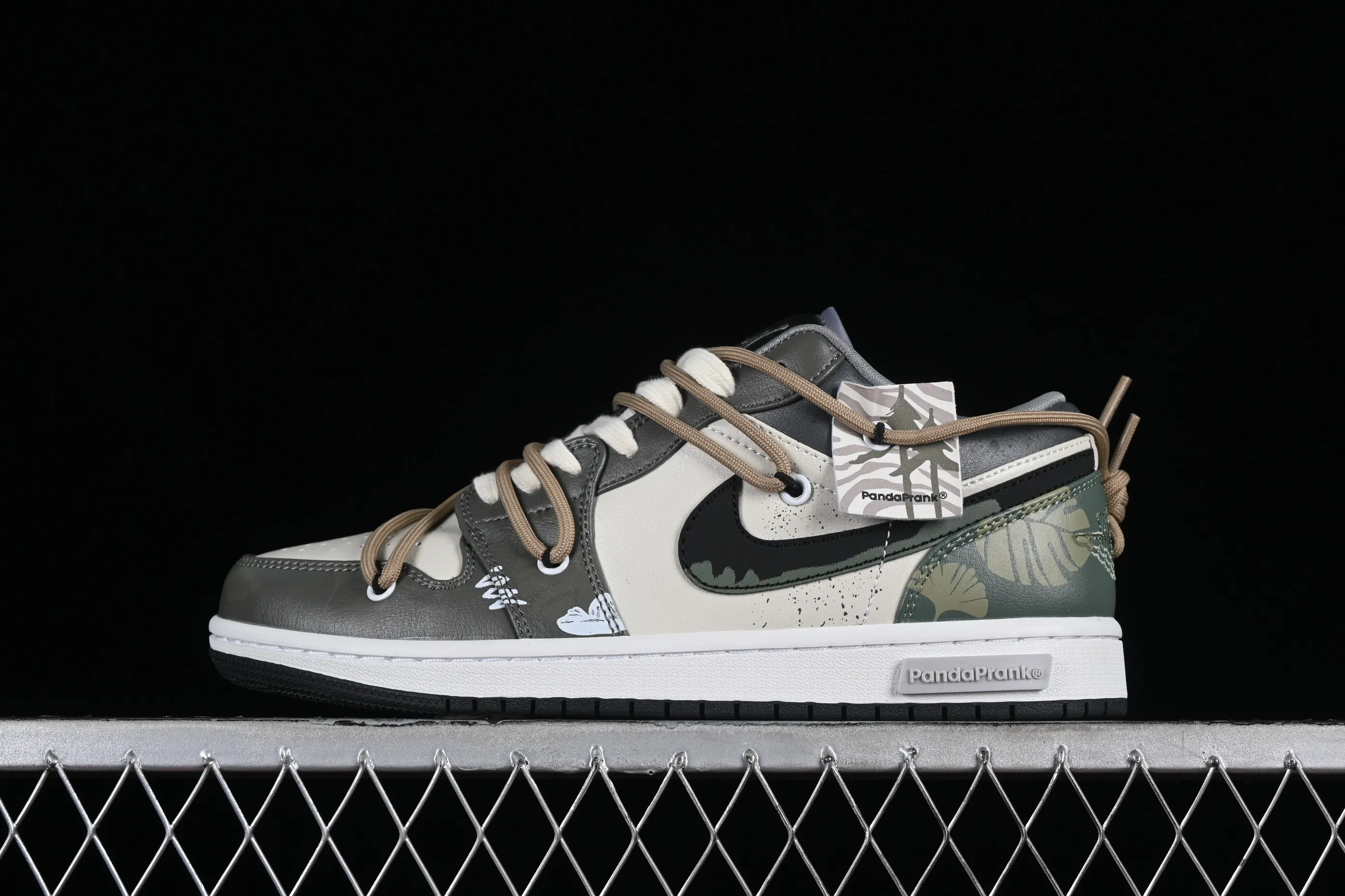 All categories Air Jordan Jordan series basketball shoes Air Jordan 1 Low High-end customized low-top sneakers Air Jordan 1 Low AJ1 Joe 1 customized model Panda Prank Jungle Crossing Green Field Floating Abyss Low-top cultural and casual sneakers 553558-040